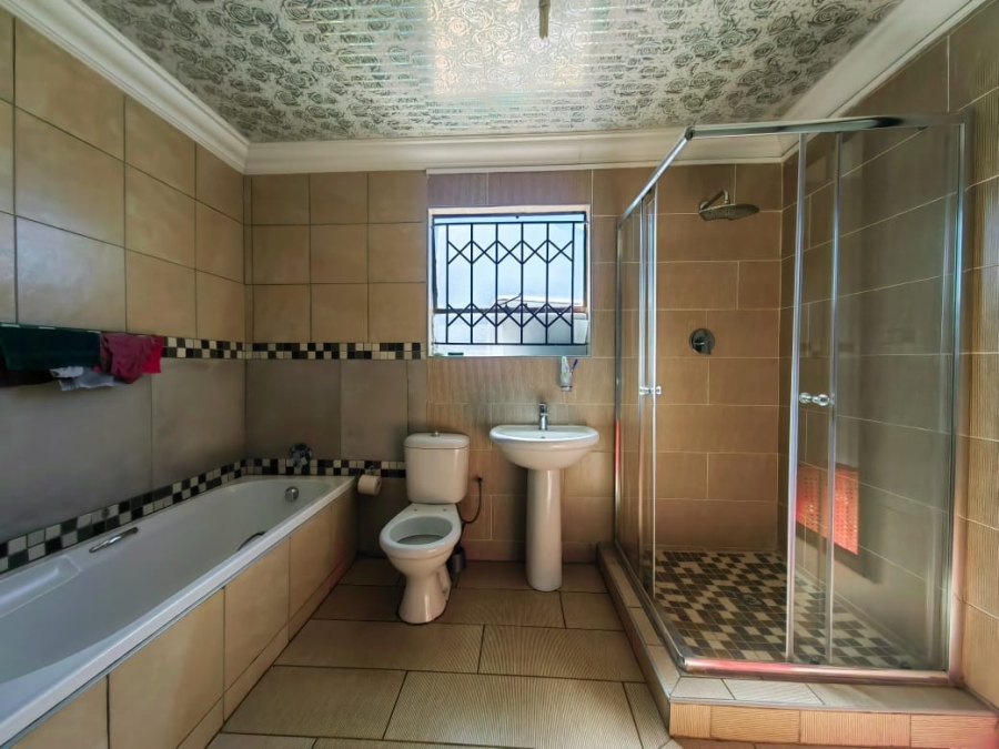 3 Bedroom Property for Sale in Ikageng North West